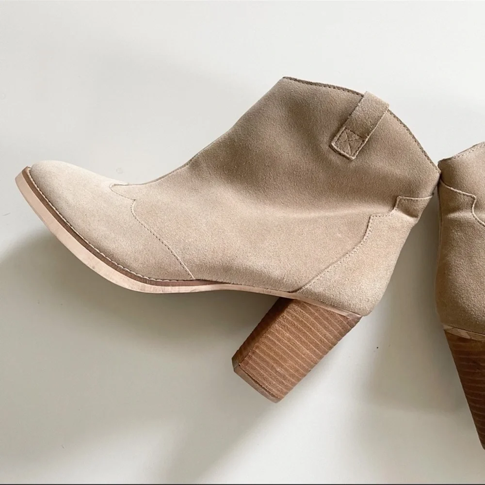 NWOT ASOS Suede Western Stacked Heel Ankle Bootie